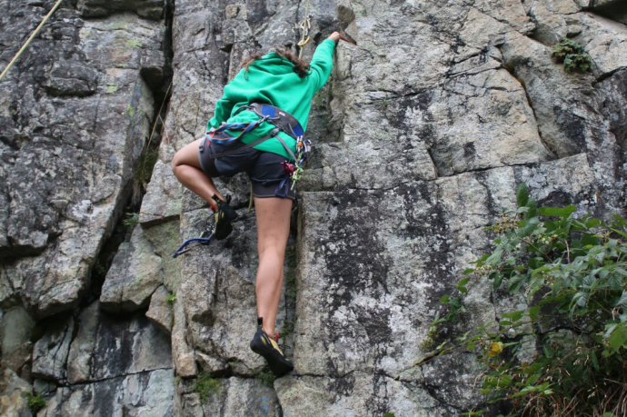 Cursos 2022 · Escalada Esportiva Nivell I