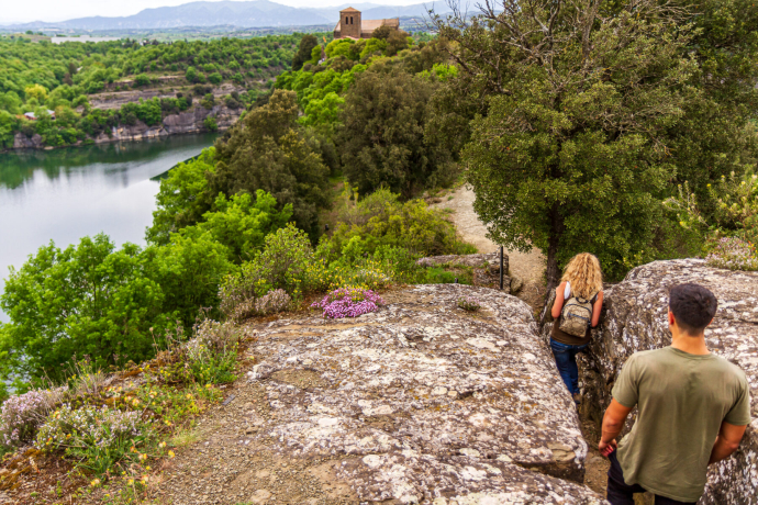 Vida a un monestir del segle XI, Sant Pere de Casserres