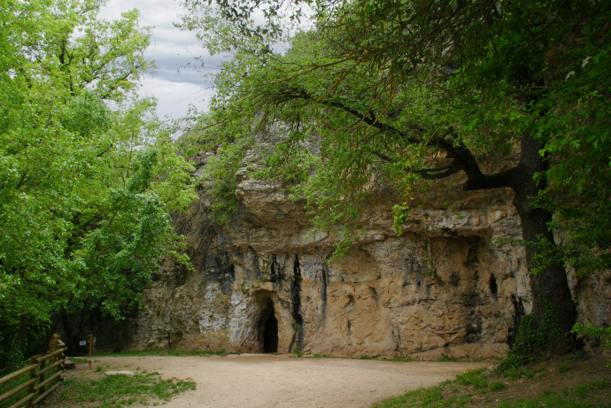 Coves del Toll