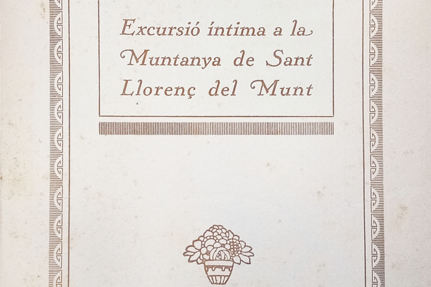Eduard Vives fa una donació a la biblioteca i arxiu del CET