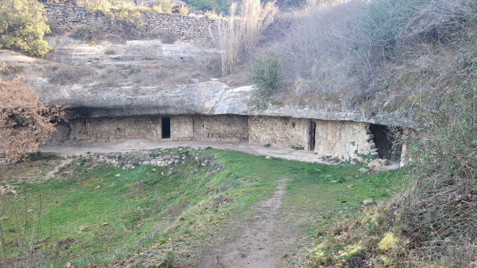 Bauma de les set portes - Casserres (Berguedà)