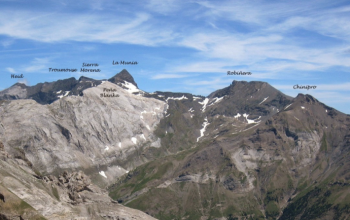 Pics de la Múnia (3.134 m) i el Rubiñera (3.003 m)